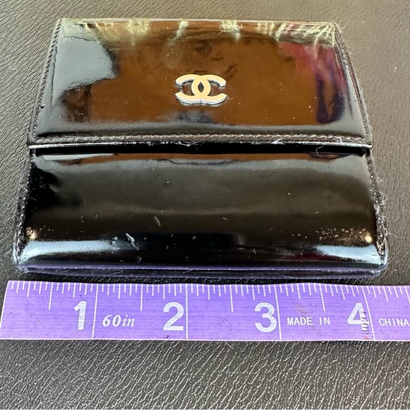 Chanel black patent leather bifold wallet - Picture 15 of 16